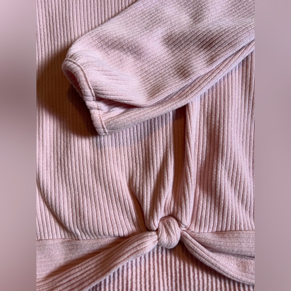 Kid’s Sweater - Picture 2 of 3